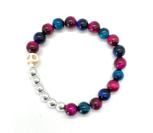Load image into Gallery viewer, Day of the Dead Tiger's Eye Howlite Skull bracelet